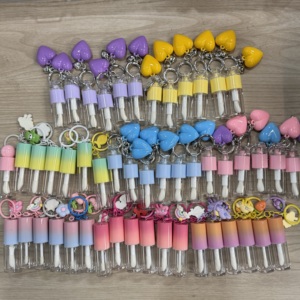 Tùy Chỉnh Gradient Màu Bàn Chải Lớn Trong Suốt 4Ml 6Ml Lip Gloss Ống Nhựa Vòng Rỗng Lip Gloss Container Với Móc Chìa Khóa - Product Image 3