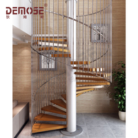 Escalier en arc moderne et contemporain avec garde-corps en acier inoxydable et verre, durable, écologique et sûr pour villas à 2 étages, installation DIY