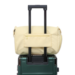 Fashionable Versatile Shoulder Bag Lightweight Large Capacity Water Resistant For Travel And Work - Product Image 2