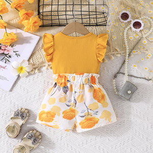 เสื้อโบว์สวยหรูสำหรับเด็กผู้หญิง แขนบานจับคู่กับกางเกงขาสั้นลายดอกกุหลาบ ชุดสองชิ้นแฟชั่นหลากสีสัน - Product Image 4