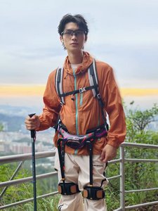 Exosquelette robotique sportif intelligent et léger à intelligence artificielle, avec une autonomie de batterie de 1,5 heure, jambes de robot pour la randonnée - Product Image 5