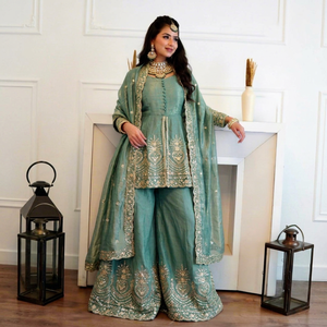 Ensemble Lehenga de mariage indien en soie verte élégante avec broderie dorée et dupatta pour femme, coupe ample traditionnelle, longueur au sol - Product Image 1