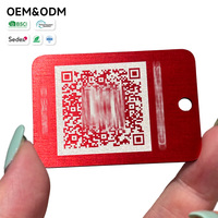Plaque signalétique personnalisée en aluminium anodisé rouge avec code QR photosensible, étiquettes de suivi d'inventaire et d'actifs, étiquettes métalliques