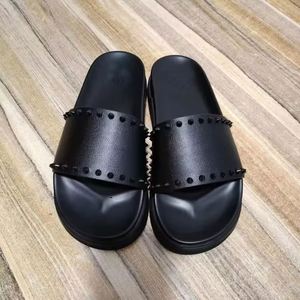 Wanghang WH002 2025 – Chaussures d'intérieur confortables et tendance à bout ouvert, motif géométrique, tige en plastique, pour tous – Vente directe usine - Product Image 3