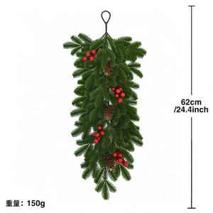 Guirlande murale de Noël artificielle Xianglin avec aiguilles de pin, baies rouges et cônes pour la décoration des fêtes - Product Image 4