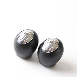 Pommeau de levier de vitesse Renault 6 vitesses en plastique électroplaqué ergonomique - Product Image 2