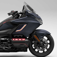 Panneaux de calandre de radiateur LED noirs adaptés à Honda Goldwing GL1800 2018-2025, plastique ABS de haute qualité, lentille noire, lumière ambre