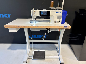 Nueva Máquina de Coser <span class=keywords><strong>Recta</strong></span> Juki 8000C de Brazo Largo <span class=keywords><strong>con</strong></span> Accionamiento Directo y Cortahilos - Product Image 3