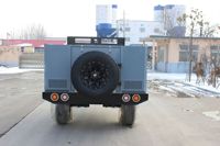 Petite remorque de camping tout-terrain tout-terrain personnalisée 4x4 pour voyage à domicile et camping-car caravane