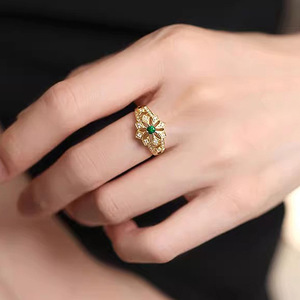 Anello Geometrico Lucido per Donne, Elegante Gioiello da Dito alla Moda - Product Image 2