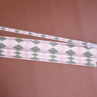 Ensemble de supports de mahjong en acrylique Harlequin rose et gris avec panneaux à motif losanges