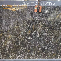 Dalle de marbre vert noir de luxe, dalle de pierre vert foncé avec veine dorée pour mur de villa, fond de cuisine, îlot de cuisine, comptoir