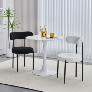 JP nordico moderno bianco curvo schienale imbottito accento sedia Design in velluto bouclé <span class=keywords><strong>sedie</strong></span> da pranzo con gambe in metallo nero - Product Image 2