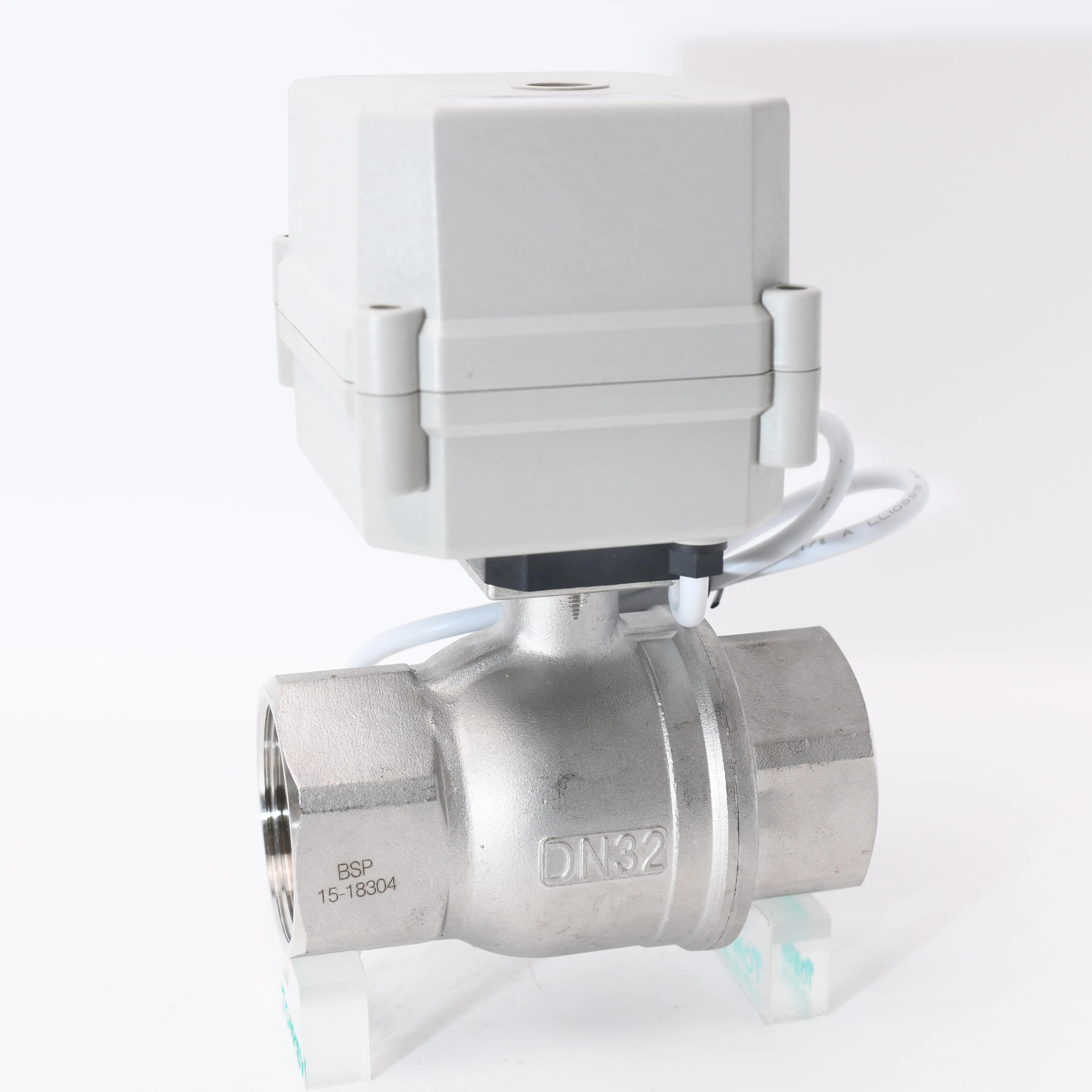 DN32-way 1 1/4 "inch motorized van bằng thép không gỉ với NSF61 thiết bị truyền động điện ball valve