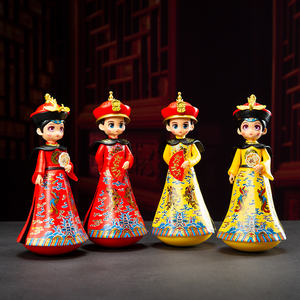 Série impériale Top Scholar Tumbler Ornements Artisanat en plastique Souvenirs pour les touristes de Pékin mettant en vedette l'empereur et la reine - Product Image 3