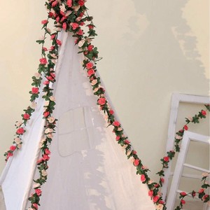 ดอกกุหลาบประดิษฐ์ CH แบบแขวนผนัง ตกแต่งงานแต่งงาน มีสองสี - Product Image 3