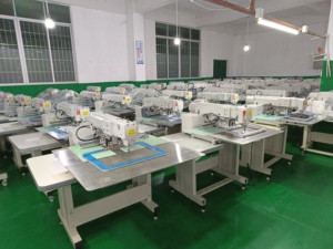 Machine à coudre industrielle programmable électronique LVBU-4030 à motifs préprogrammés - Product Image 6