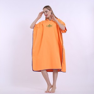 Toallas de Microfibra, Batas de Baño, <span class=keywords><strong>Ropa</strong></span> <span class=keywords><strong>para</strong></span> Cambiarse en <span class=keywords><strong>la</strong></span> Playa con Capas Absorbentes que se Pueden Usar como Poncho con Capucha, Toallas de Playa - Product Image 2
