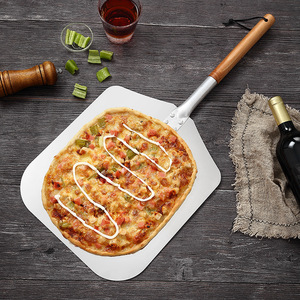 Accesorios <span class=keywords><strong>de</strong></span> Cocina, Pala para Pizza Deslizante <span class=keywords><strong>de</strong></span> Aluminio <span class=keywords><strong>de</strong></span> 12 Pulgadas con Mango <span class=keywords><strong>de</strong></span> Madera Desmontable para Hornear Masa - Product Image 1