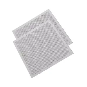 600*600mm <span class=keywords><strong>faux</strong></span> <span class=keywords><strong>plafond</strong></span> 6mm trou circulaire gypse <span class=keywords><strong>acoustique</strong></span> perforé <span class=keywords><strong>600x600</strong></span> bord carré blanc peint carreaux Pvc - Product Image 1