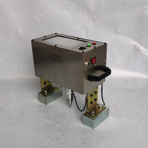 Precio de Fábrica XY-06 Máquina Neumática de Marcado de Metal CS SS para Grabado de Tarjetas de Identificación, Mini Grabadora Portátil de Escritorio en Venta - Product Image 2