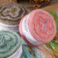 Fil arc-en-ciel tissé à la main en soie et en laine pour pulls, écharpes, pinces à cheveux et poupées