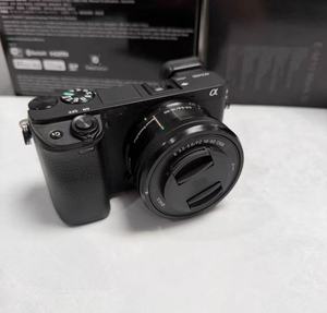Appareil photo hybride Sony A6400 d'occasion, kit 24,2 MP APS-C avec objectif zoom motorisé 16-50 mm, prêt à être expédié - Product Image 5