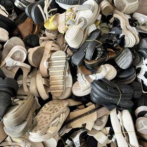 S14 Chaussures d'occasion Ballots Sandales d'occasion Pantoufles Vente en gros Chaussures d'été Chaussure pour dames - Product Image 5