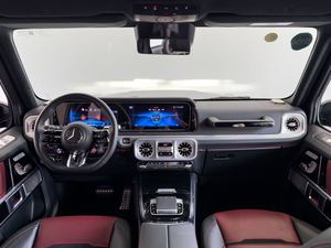 <span class=keywords><strong>Mercedes</strong></span>-<span class=keywords><strong>Benz</strong></span> Clase G AMG G63 2025, Exterior Negro, Interior Rojo, Pintura Original, Voz de Berlín, Fuente Primera Mano - Product Image 5