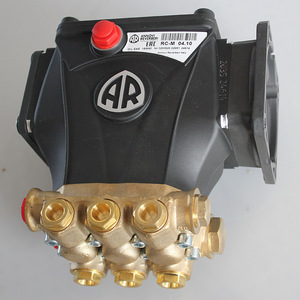 Bomba de Pistón de Alta Presión Ar Reverbri Rc-M 04.10, Cuerpo de Bronce Fundido, Accionamiento Eléctrico, Máquina de Limpieza de Uso Industrial - Product Image 1