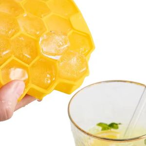 Molde de silicona reutilizable con diseño de panal de abeja, 37 cavidades, flexible, ecológico, sin BPA, reciclable, para cubitos de hielo, fácil de usar. - Product Image 3