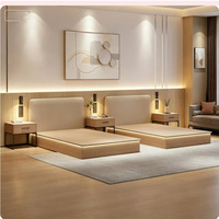 Lit double bas de style japonais Tatami, lit à panneaux monté au sol, lit bas sur plateforme avec bords arrondis en bois massif