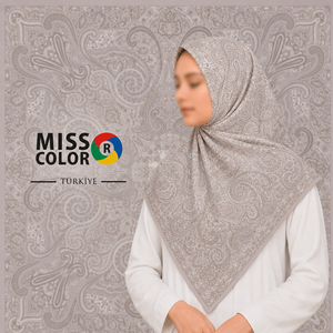 Pañuelo Cuadrado de Moda Miss Color Premium de Poliéster Chiffon 140x140 cm, Estampado Digital, Suave al Tacto, Ligero, Transpirable y Antiarrugas - Product Image 6