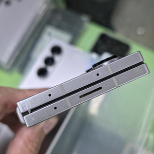 Bestseller Z Fold6 12GB+256GB 5G Smartphone Pieghevole, Display HD, Deca Core, Batteria 4000-4999mAh, Sbloccato, Versione Europea - Product Image 3