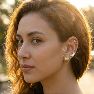 Venta al por mayor 20g Acero inoxidable trenzado hélice oreja cuerpo Piercing cartílago mariposa oreja hueso Stud con circón joyería para bodas - Product Image 4