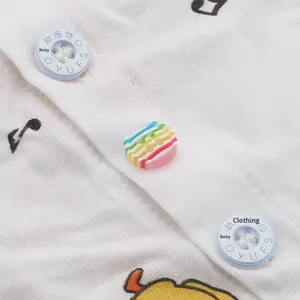 כפתורי שרף מגוונים בסיטונאות, צורות מעורבות של חיות, פרחים, לבבות, יהלומים ועגולים, עם 2 חורים, לבגדי ילדים. - Product Image 6