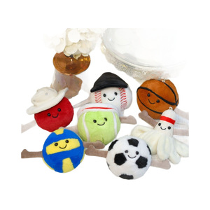 Grosir Mainan Boneka Plush Seri Bola Kreatif 10CM/4-inci Sepak Bola Bola Basket Bulu Tangkis Bola Voli Gantungan Boneka Mesin Cakar - Product Image 1