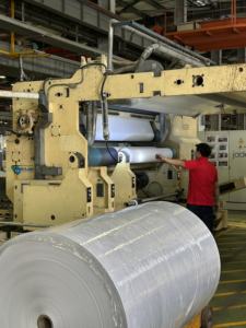 标签原料白色BOPP/哑光PP/合成PP 1080/1530毫米黄色白色玻璃胶 - Product Image 2