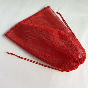 ถุงตาข่ายโพลีเอสเตอร์สีแดงแบบมีเชือกผูก ปรับแต่งได้ ใช้ซ้ำได้ สำหรับใส่เสื้อผ้า รองเท้า ถุงเท้า เหมาะสำหรับการเดินทาง - Product Image 6