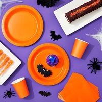 Usine directe 24 fournitures de fête Orange Style moderne 72 pièces ensemble assiettes en papier tasses serviettes pour anniversaire pique-nique événements d'été