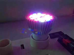 Bombillas <span class=keywords><strong>LED</strong></span> para Cultivo de Plantas, <span class=keywords><strong>Luces</strong></span> de Espectro Completo, 28W, E27, Azul, Rojo, UV, IR, para Invernadero de Interior, 1 Unidad - Product Image 3