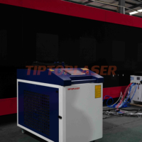 Machine de nettoyage au laser à fibre continue industrielle haute puissance 6000W pour l'élimination de la rouille et de la peinture sur métal, nettoyage de grandes surfaces