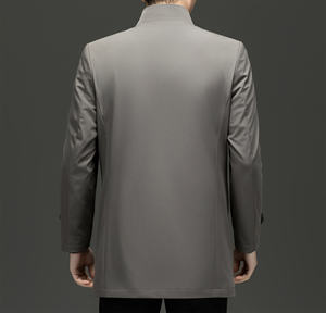 Chaqueta cortavientos para hombre de mediana edad, nueva colección primavera-otoño 2025, estilo informal y de negocios, larga, con cuello de un solo botón, color liso, corte holgado. - Product Image 2