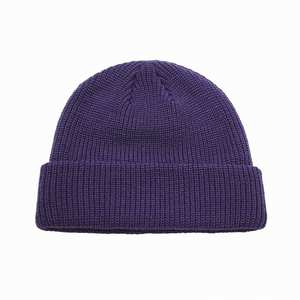 Gorro de Invierno de Punto Corto Unisex, Acrílico, Transpirable, Ecológico, con Parche de Color y Logotipo Personalizados - Product Image 5