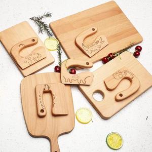 Cuchillo de madera seguro para niños hecho a mano ecológico al por mayor y tabla de cortar para Cocina - Product Image 3