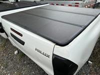 4x4 tout-terrain sur mesure en aluminium couvercle à trois volets boîte de queue couvercle de volet roulant couvercle tonneau pour Toyota Hilux revo vigo sr5