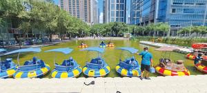 มอเตอร์กันน้ำเกรดอุตสาหกรรม QIQU HDPE พร้อมปืนฉีดน้ำสำหรับเรือกันชนไฟฟ้าเป่าลมสำหรับผู้ใหญ่และเด็ก - Product Image 3