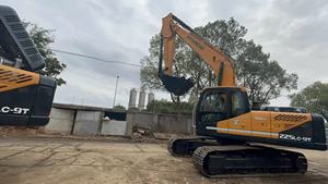 Excavatrice sur chenilles hydraulique Hyundai 225 225LC-9T de grande puissance d'occasion fabriquée au Japon, moteur Cummins 220/210/305, pompe en parfait état de marche - Product Image 3