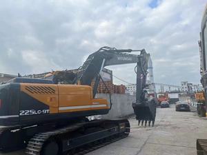 รถขุดตีนตะขาบฮุนได R225LC-9S มือสอง พร้อมเครื่องยนต์และปั๊มคัมมินส์ ประหยัดน้ำมัน รับประกัน 2 ปี - Product Image 3