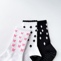 Nouvelles chaussettes de Pilates en coton jacquard diamant papillon personnalisées 2026, double grip antidérapant, respirantes et anti-transpiration